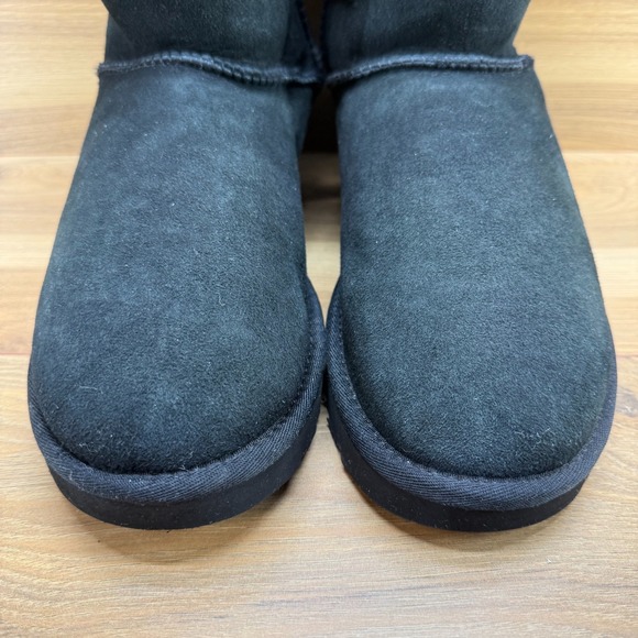 UGG Bailey Bow Short Womens 10 Black Suede Shearling Fur Lined Boots - Picture 3 of 12